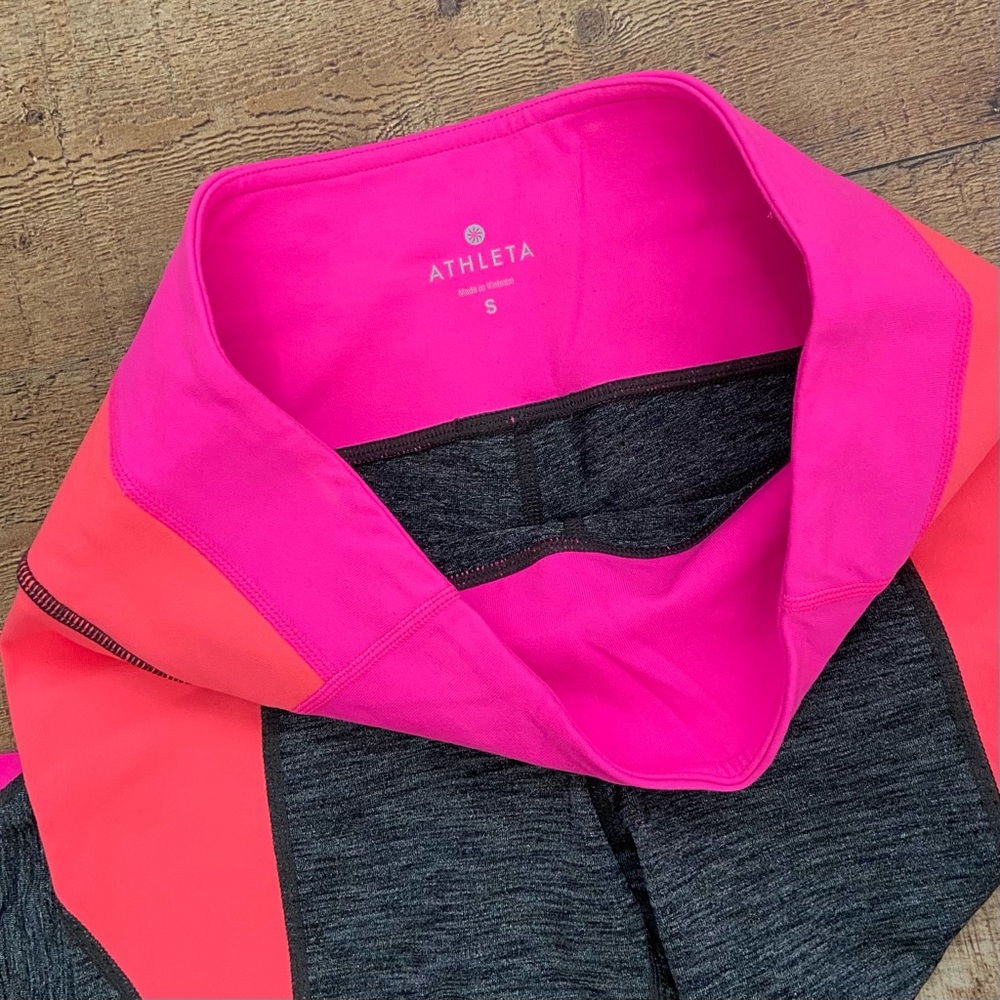 ATHLETA Retro Style Capri Leggings - Picture 2 of 4